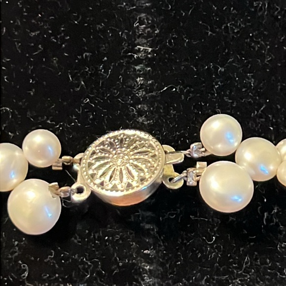 Stunning Button Pearl Woven Necklace three layers - Picture 5 of 6